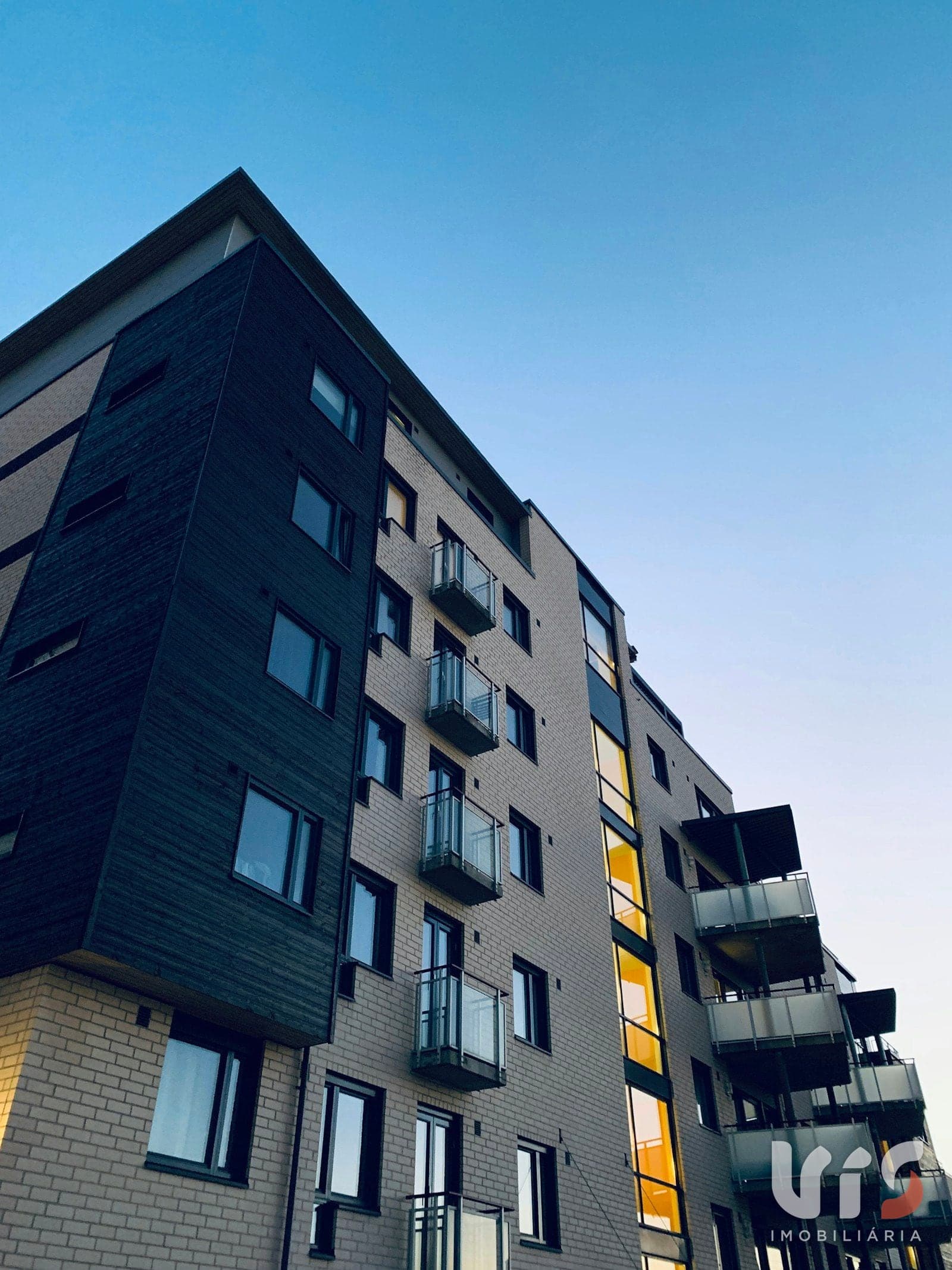 Apartamento no Condomínio Dirceu